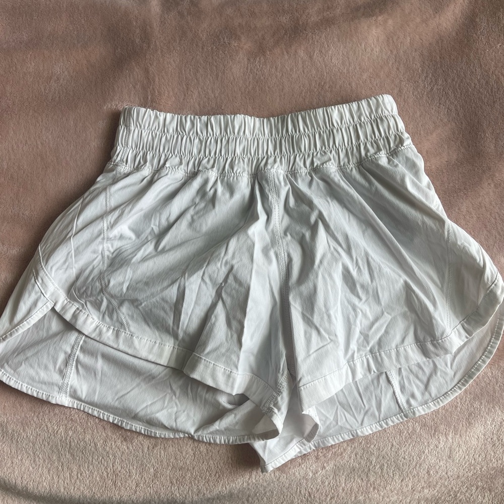 Lululemon Athletica White Athletic Shorts Elastic Waist Quick-Dry